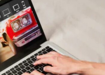 Smantellata a Napoli una centrale IPTV illegale: arresti e sanzioni per migliaia di utenti