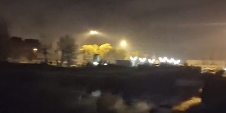 Pino Grazioli e Cosimo di Livello Alto documentano i terreni inquinati della Terra dei Fuochi