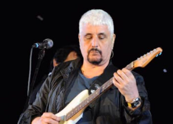 Napoli: proposta di intitolare il Palasport a Pino Daniele nel decennale della scomparsa