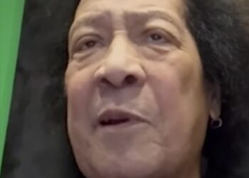 James Senese si scusa per l’incidente con Borrelli: “Mia figlia ha sbagliato”