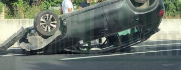 Tragico incidente a Caserta Sud: 21enne perde la vita, ferito il fidanzato