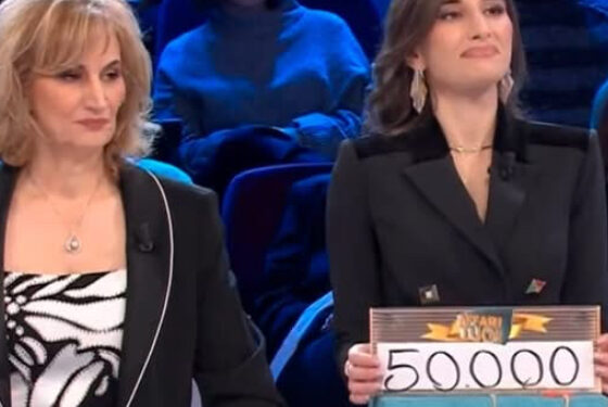 Giuliana Cioffi di Cervinara vince 50.000 euro ad “Affari Tuoi” e riceve i complimenti del sindaco