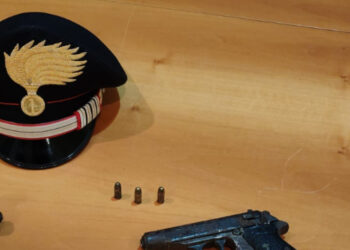 Benevento, 36enne arrestata per detenzione illegale di armi