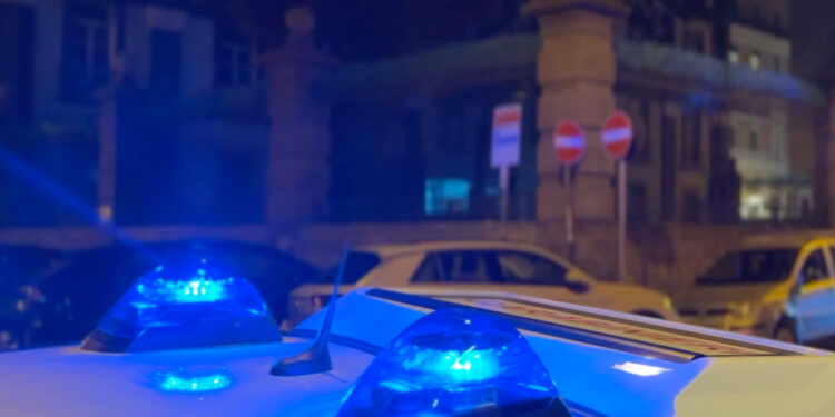 Napoli, operazione dei Carabinieri a Chiaia: denunce a imprenditori e stretta sui parcheggiatori abusivi