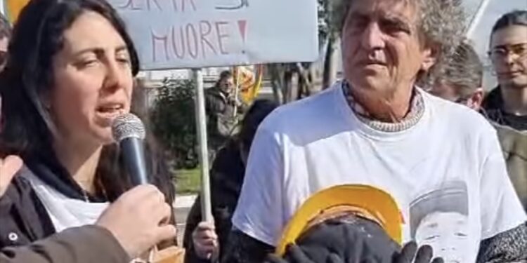 Manifestazione a Gricignano d’Aversa per chiedere giustizia per Patrizio Spasiano