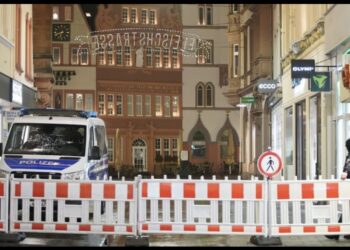 Tragedia a Mannheim: SUV piomba sulla folla causando vittime e feriti