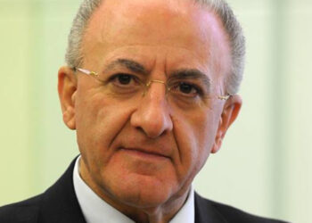 De Luca avverte: “Deviare i fondi di coesione per il riarmo europeo sarebbe una condanna per il Sud”