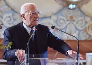 L’allerta di De Luca sui diritti delle donne