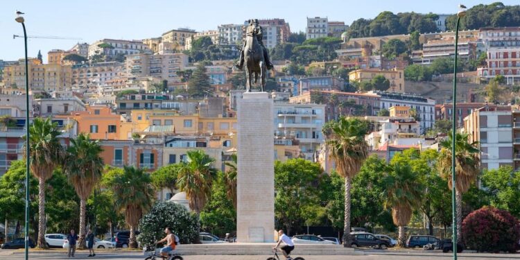 Napoli: conflitto a fuoco in rotonda Diaz