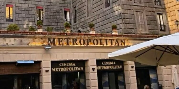 Napoli: riapertura del Cinema Metropolitan in via Chiaia