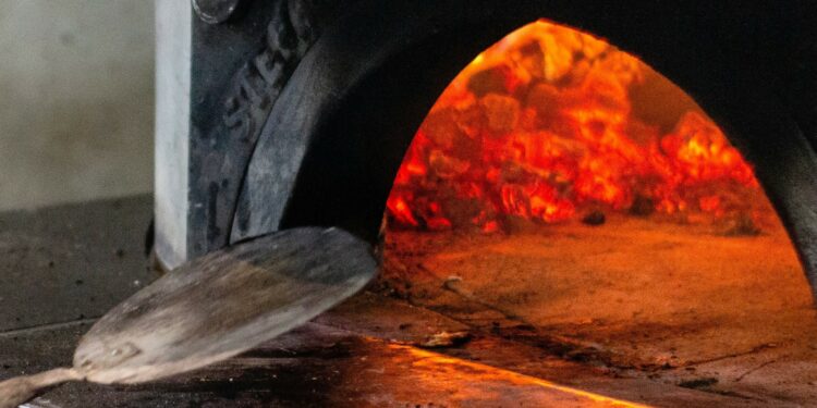 Fuorigrotta (NA): tentato furto nella pizzeria da Ciàmammà