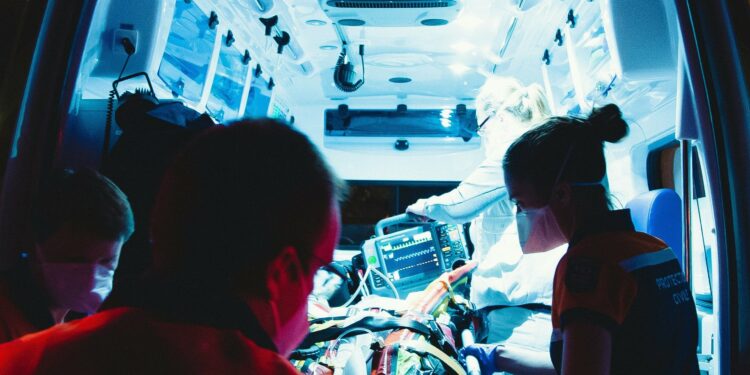 Piazza Garibaldi, Napoli: 26enne ferito