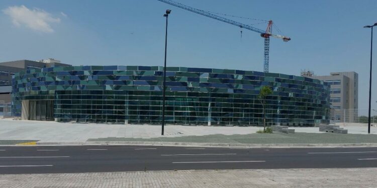 Minaccia e insulta i medici per il ritardo: denunciato un 31enne all’Ospedale del Mare di Napoli