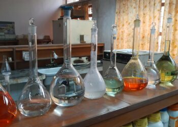 Breaking Bad a Novara: studente produceva sostanze stupefacenti in un laboratorio casalingo
