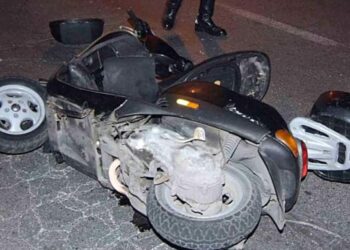 Tragedia stradale a Volla: 21enne perde la vita in un incidente con un camion