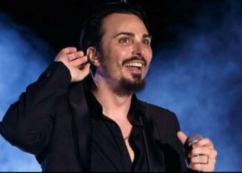 Tony Colombo tra le lacrime scrive una canzone dal carcere