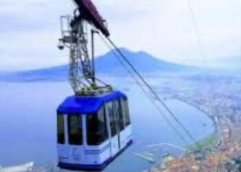 Monte Faito, crolla cabina della funivia:  4 morti e una persona dispersa