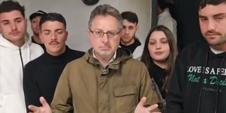 Dolore e rabbia a Cesa: la madre di Davide Carbisiero si sfoga dopo la morte del figlio