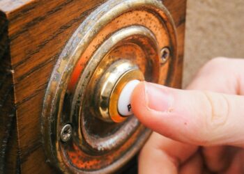 Enna: identificati due presunti autori di truffa ai danni di un’anziana