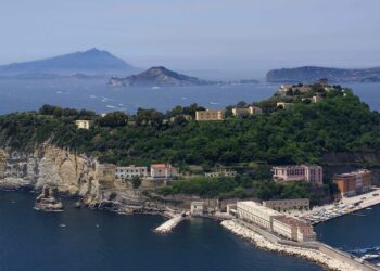 Carcere minorile di Nisida: aggrediti degli agenti nella notte dopo il ritrovamento di un cellulare