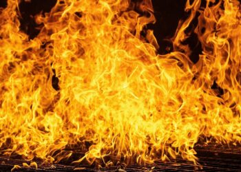 Piromane seriale arrestato ad Afragola: incastrato dalle telecamere