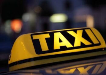 Napoli, tragedia all’alba in via Don Giovanni Bosco: 61enne investito da un taxi perde la vita