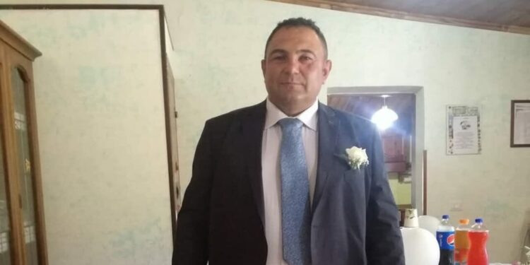 Tragico incidente a Buccino: perde la vita un 49enne nello scontro tra trattore e camion