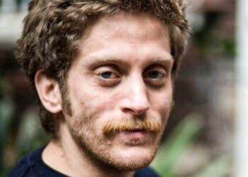 Mario Paciolla, un’intera comunità chiede verità: commozione e impegno civile per il cooperante deceduto in Colombia