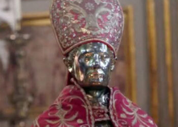 Napoli si prepara al “Miracolo di Maggio”: processione di San Gennaro e modifiche alla viabilità