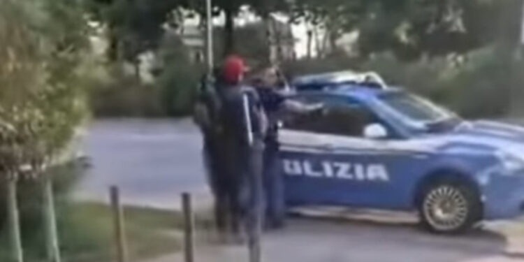 Operazione antidroga a Caserta: arrestato pusher grazie alla segnalazione del giornalista Pino Grazioli