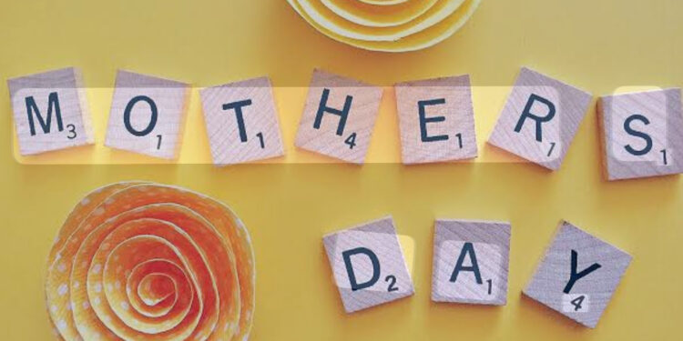 Festa della Mamma: non servono fiori per dirle che è un mito (ma aiutano)
