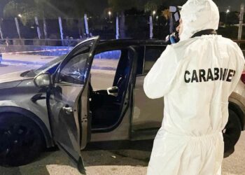 Tragedia a Napoli, ritrovati i corpi di due donne: una deceduta, l’altra in coma