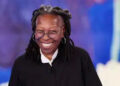 Whoopi Goldberg entra nel cast di “Un Posto al Sole” per celebrare i 30 anni della storica soap