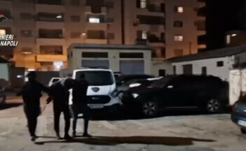 Estradato dall’Albania Kevin Kurti, latitante del narcotraffico internazionale: ora è a disposizione della DDA di Napoli