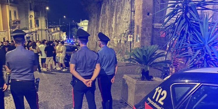 Armato alla notte prima degli esami: 17enne denunciato al Vomero
