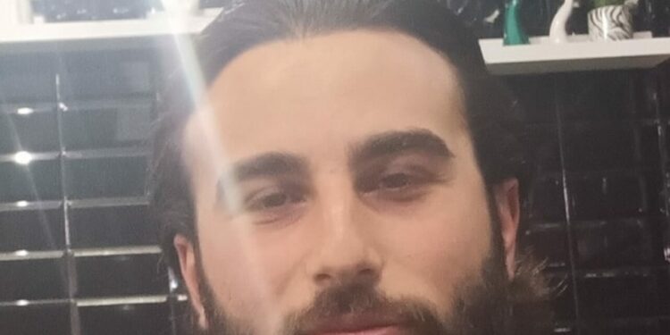 Tragedia nella notte tra San Giorgio e Ponticelli: perde la vita in moto Giovanni Cardone