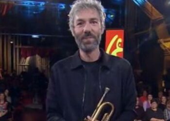 Addio a Giovanni Di Cosimo: Il trombettista di ‘Propaganda Live’ ci ha lasciato a 61 anni