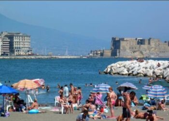 Napoli: Mappatella Beach, ennesimo furto ai danni di turisti.