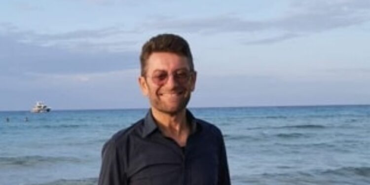 Civitavecchia: nuovi sviluppi sulla morte del finanziere trovato morto in casa.