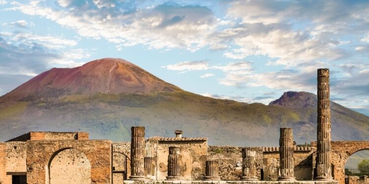Pompei: 4 turisti spagnoli denunciati.