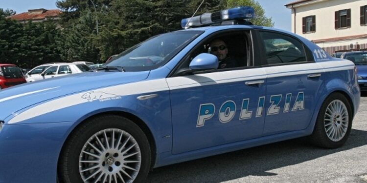 Caserta: esponente di un clan imponeva neomelodico alle feste di piazza, arrestato.