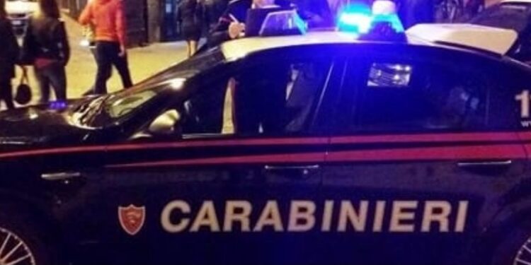 Napoli: arrestato 51enne, minaccia la figlia di morte.