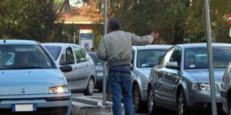 Napoli: uomo evade i domiciliari per fare il parcheggiatore abusivo.
