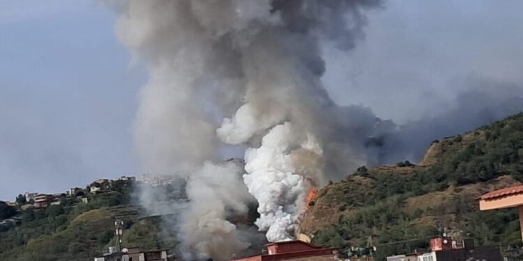 Napoli: forte esplosione in una fabbrica di fuochi d’artificio.