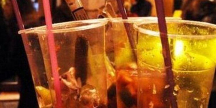 Casoria: 30enne devasta a calci e pugni un locale, arrestato dalla polizia.