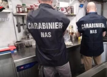 Pozzuoli: chiuso un ristorante dopo l’intossicazione di 10 persone.