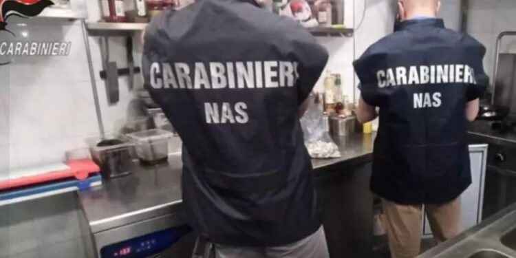 Pozzuoli: chiuso un ristorante dopo l’intossicazione di 10 persone.