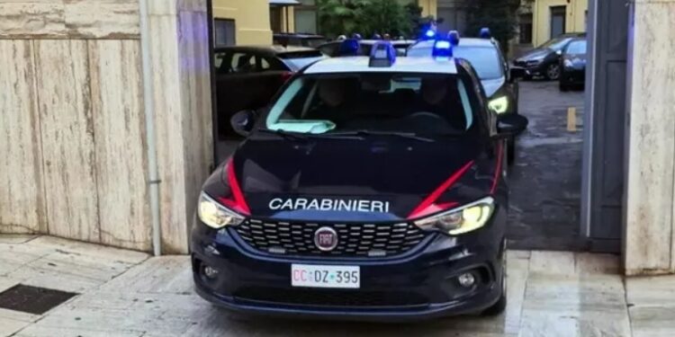 Napoli: arrestato 22enne per spaccio.