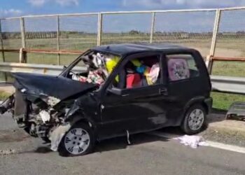 Villa Literno: auto coinvolta in un incidente sulla statale, prestato soccorso per i due passeggeri, il giornalista Pino Grazioli sul posto.