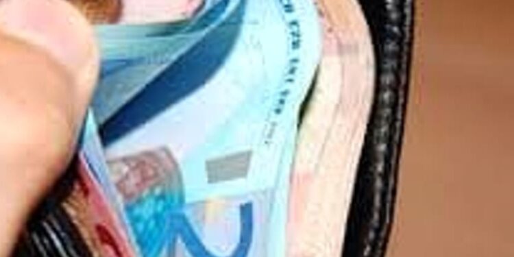 Ponti Rossi, Napoli: furto di portafogli nella stessa abitazione, arrestato 26enne.